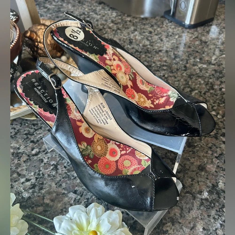✨ Black Patent Slingback Wedge Peep-Toe Heels -never worn defect scratches
